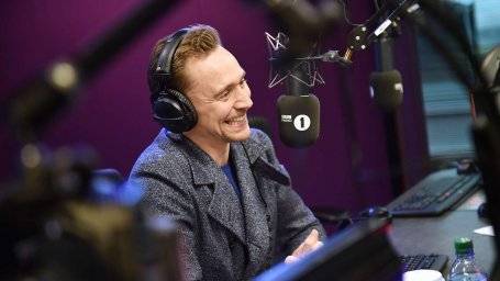 Tom Hiddleston interview in Studio Q with Jian Ghomeshi 04/09/2013 (audio only)